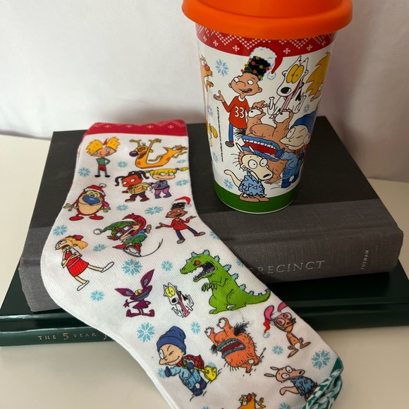 NEW Nickelodeon Cartoon Characters travel Coffee MUG with lid Cup  pair of socks - Picture 8 of 11